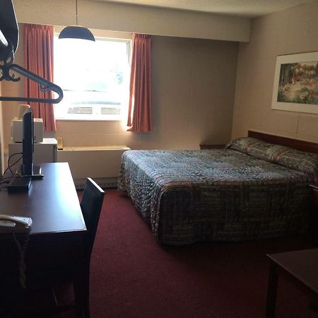 Midtown Motor Inn Bonnyville Екстериор снимка
